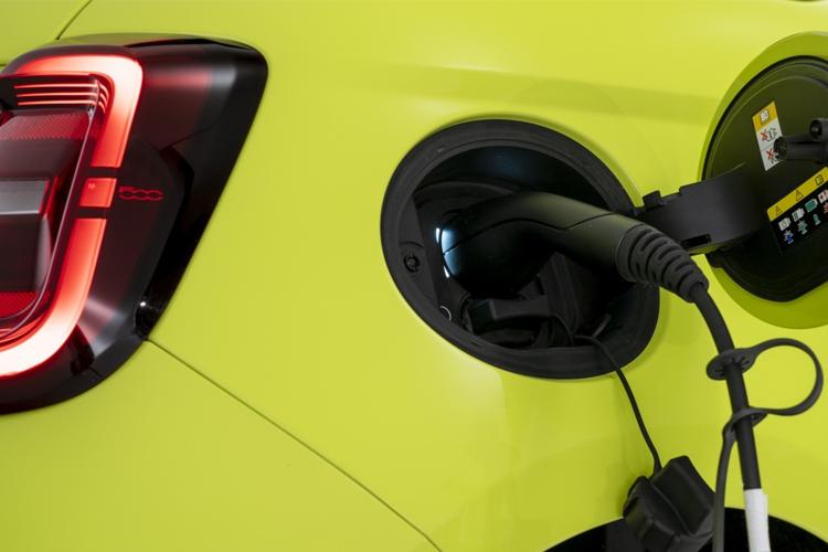 3452439 114kW 42.2kWh 3dr Auto