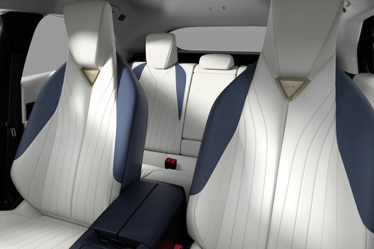 3455473 206kW Etoile 97kWh High Range 5dr Auto