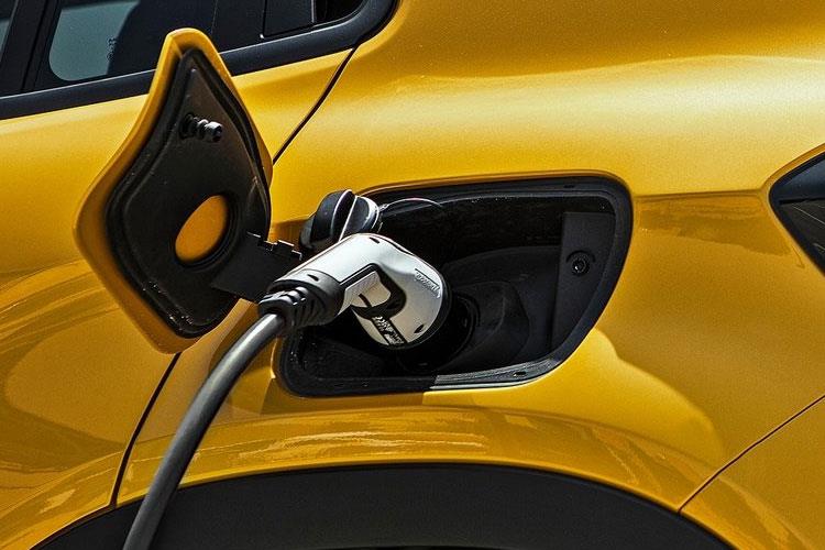 3440923 115kW e-Summit 54kWh 5dr Auto