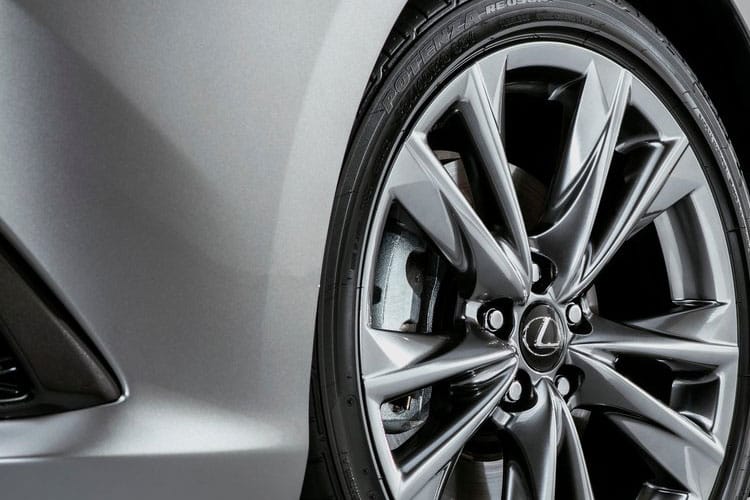 3441163 300h 2.5 Premium Plus 4dr CVT