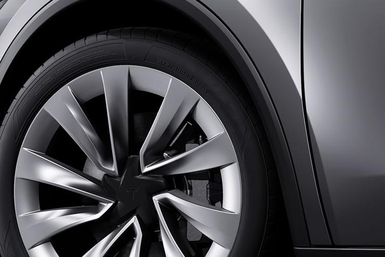 3456451 Premium Long Range AWD 5dr Auto