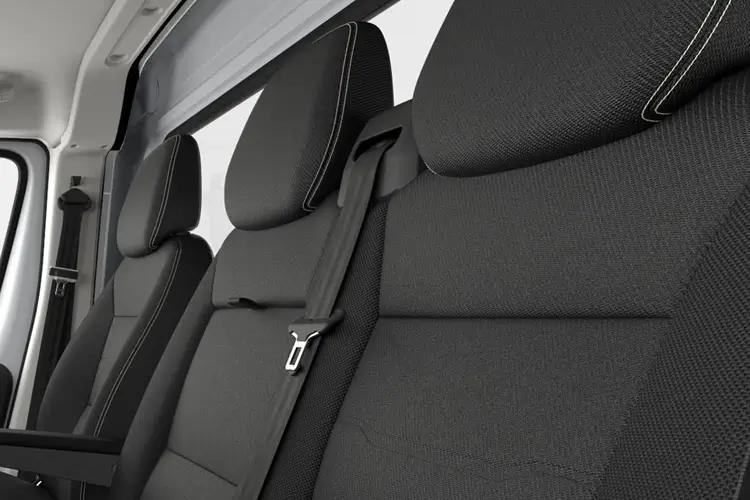 3454320 2.2D 140 Icon H2 Van